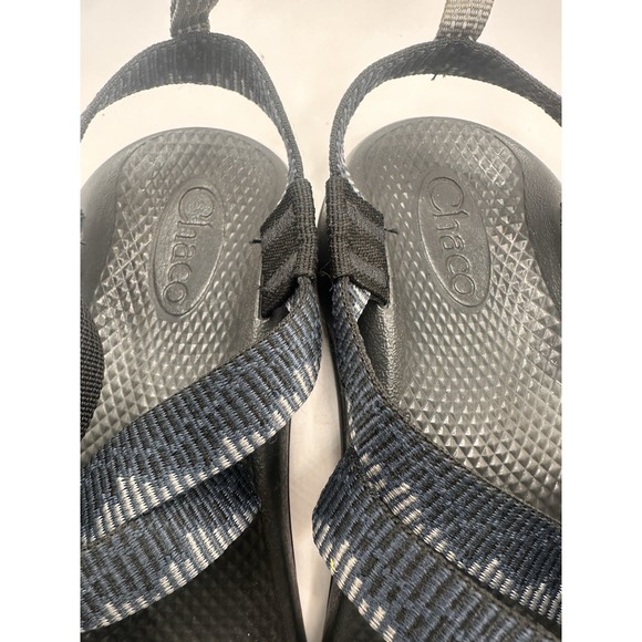 CHACO Boys Blue/Black/Gray Sandals Size 4 Great Condition - Picture 4 of 6